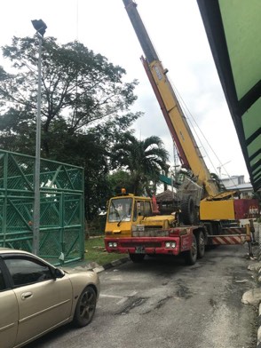 Projek tebang dan potong pokok Bomoh Pokok, gambar 2 daripada 94