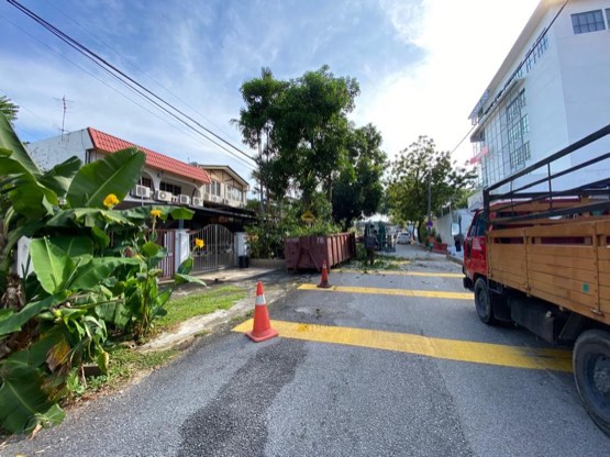 Projek tebang dan potong pokok Bomoh Pokok, gambar 35 daripada 94